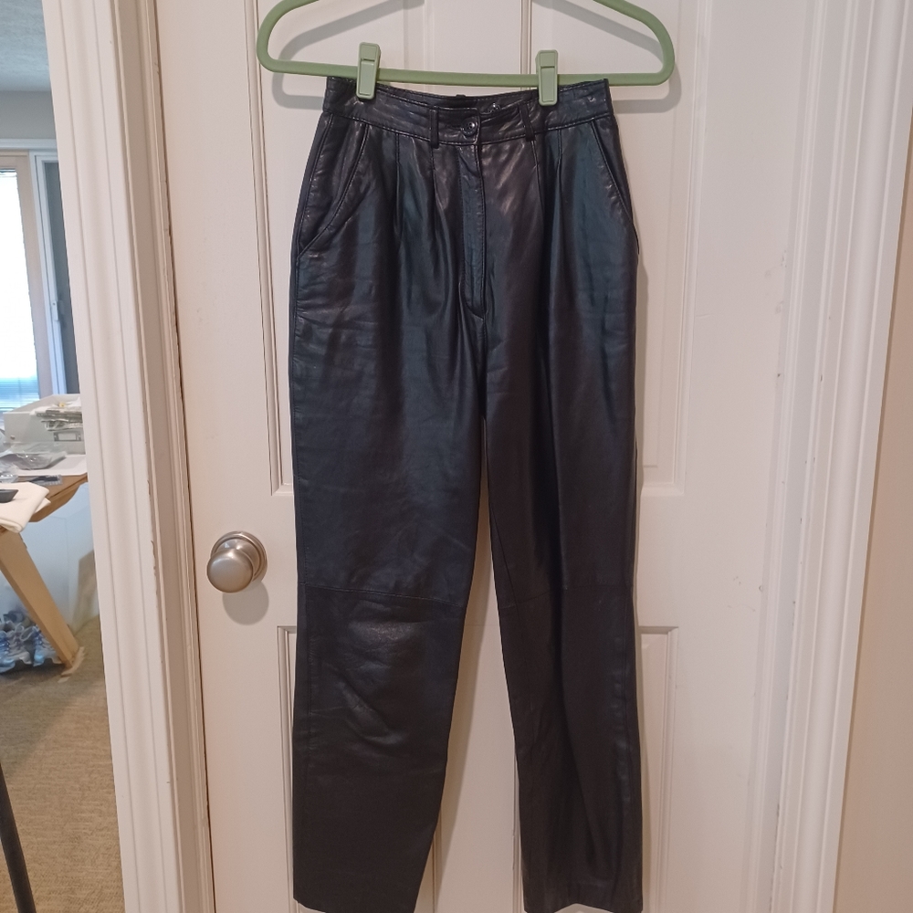 Leather Pants, Black, sz 4, Trouser style, slash pockets, tucks at waist.